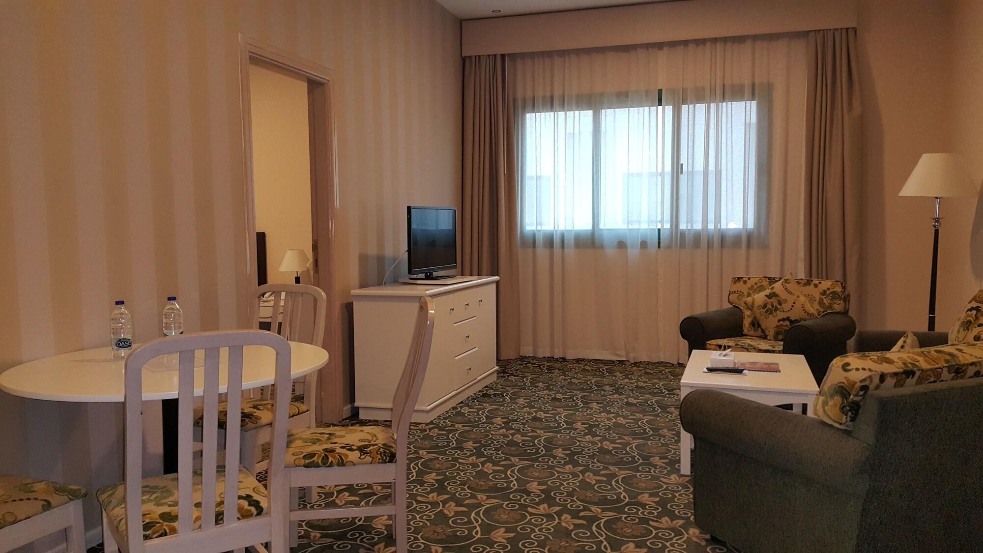 דובאי Wescott Pearl Hotel Apartments מראה חיצוני תמונה