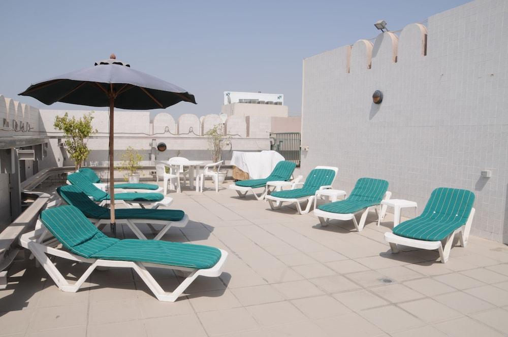 דובאי Wescott Pearl Hotel Apartments מראה חיצוני תמונה