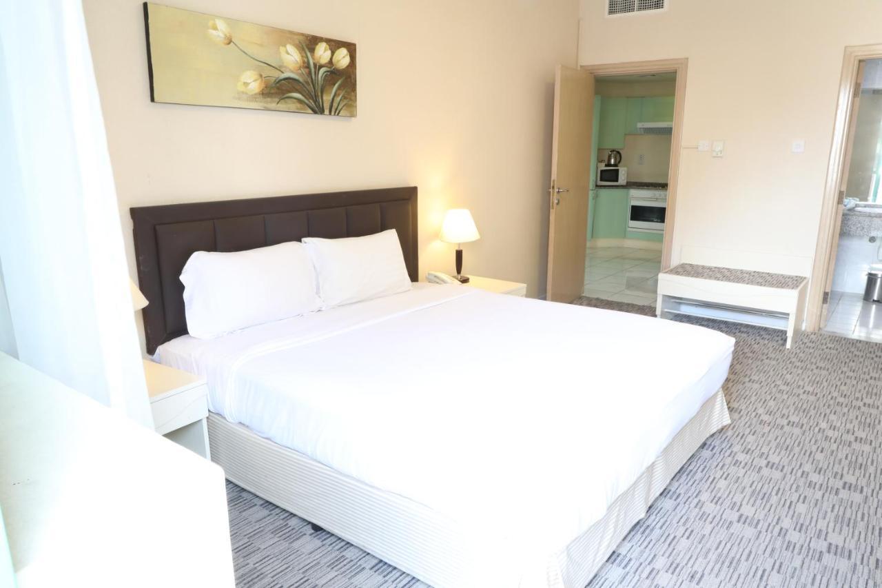 דובאי Wescott Pearl Hotel Apartments מראה חיצוני תמונה