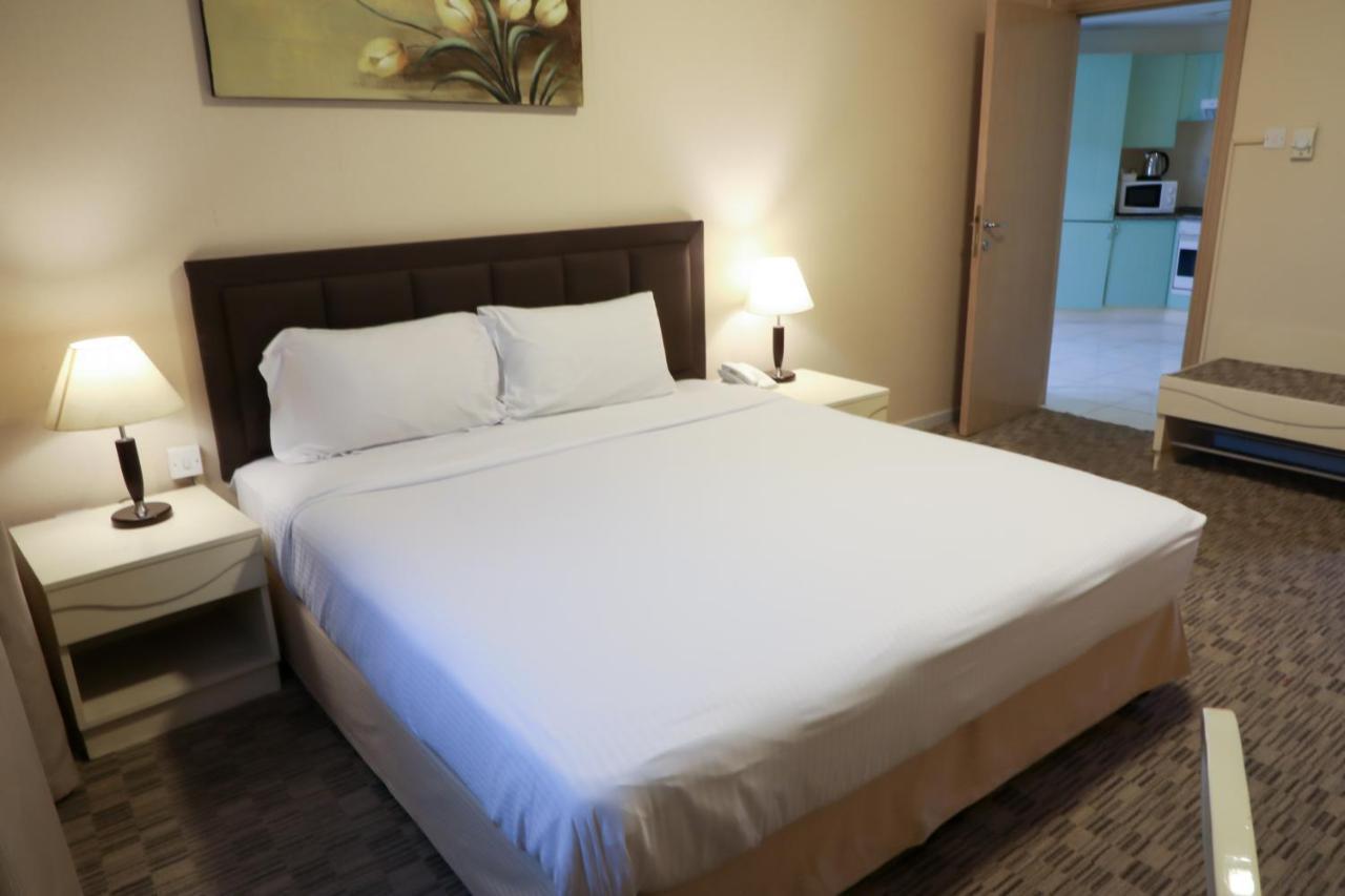 דובאי Wescott Pearl Hotel Apartments מראה חיצוני תמונה