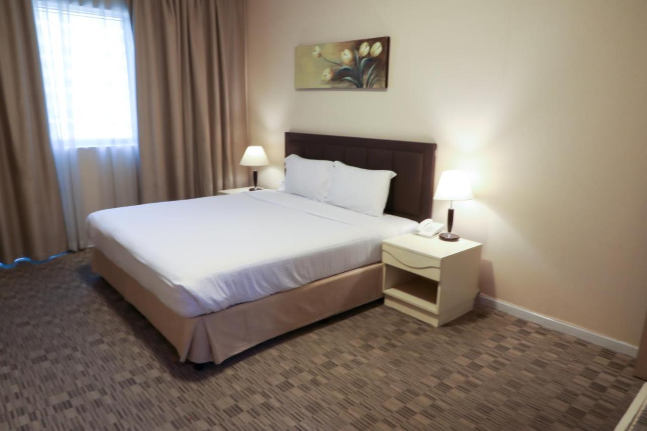 דובאי Wescott Pearl Hotel Apartments מראה חיצוני תמונה