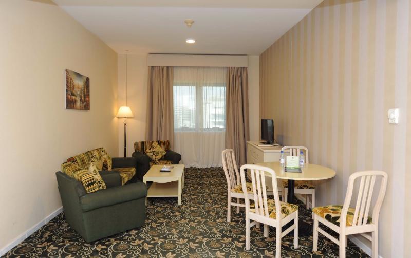 דובאי Wescott Pearl Hotel Apartments מראה חיצוני תמונה